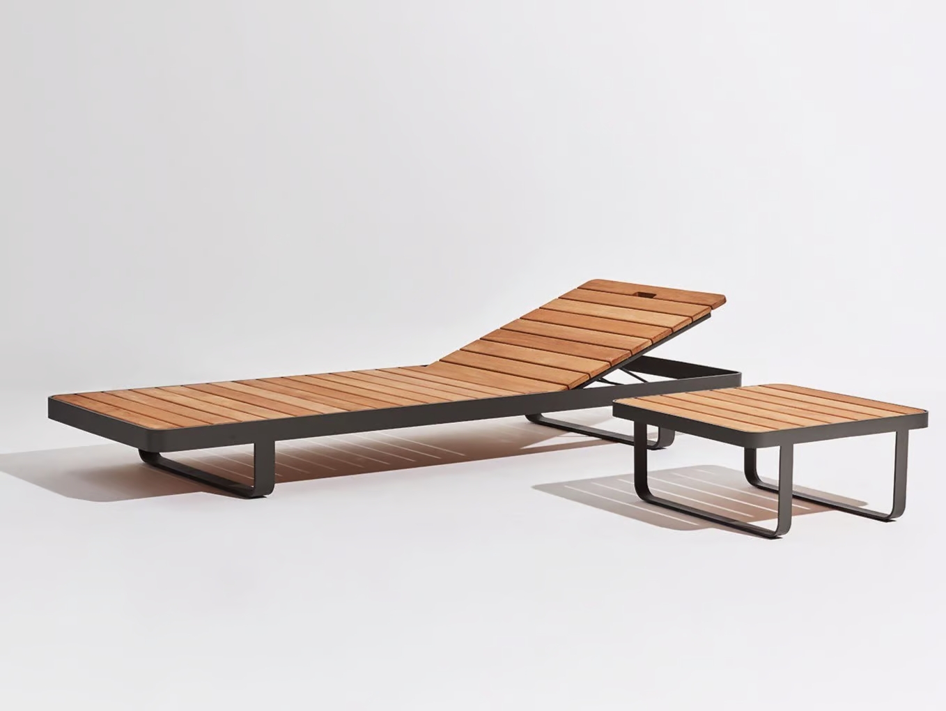 MAKEMAKE-Sun-lounger-Terraforma-466420-rel59ada2b5